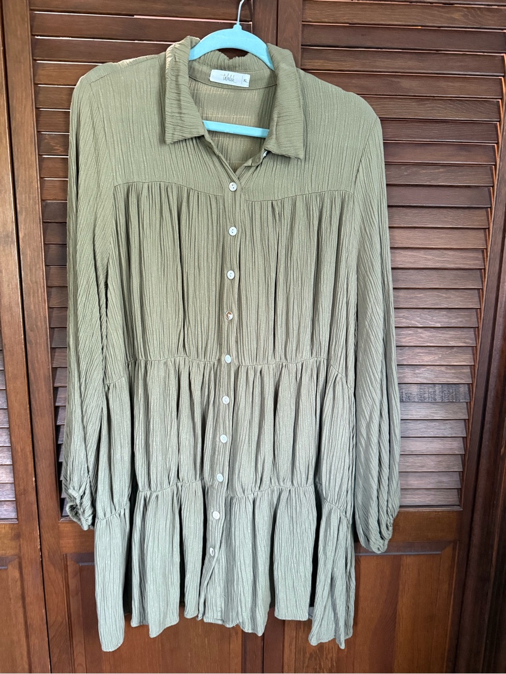 TALULAH Olive Green Crinkle Button-Front Tiered Dress